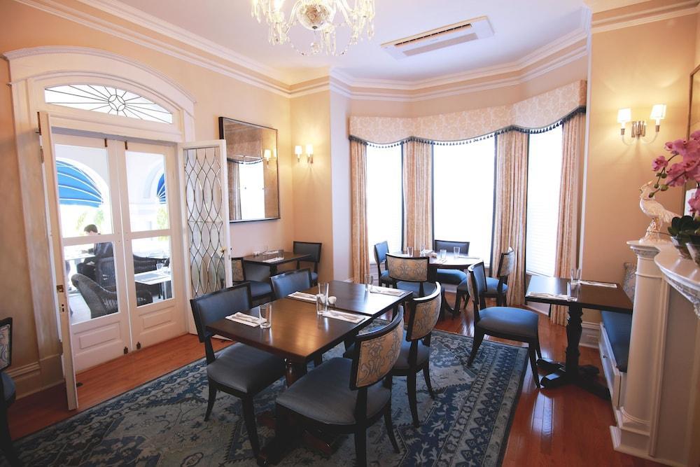 Rosedon Hotel Pembroke Eksteriør billede